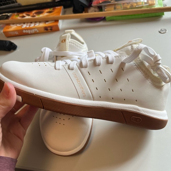 Size 4 Mountain Bike Shoes - Picture 2 of 5